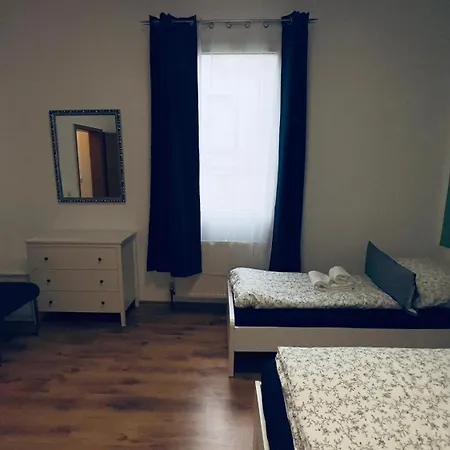 アパート 1 Bed Sleeps 5 Views *